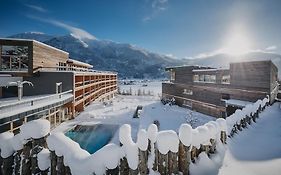 Das Kronthaler - Adults Only